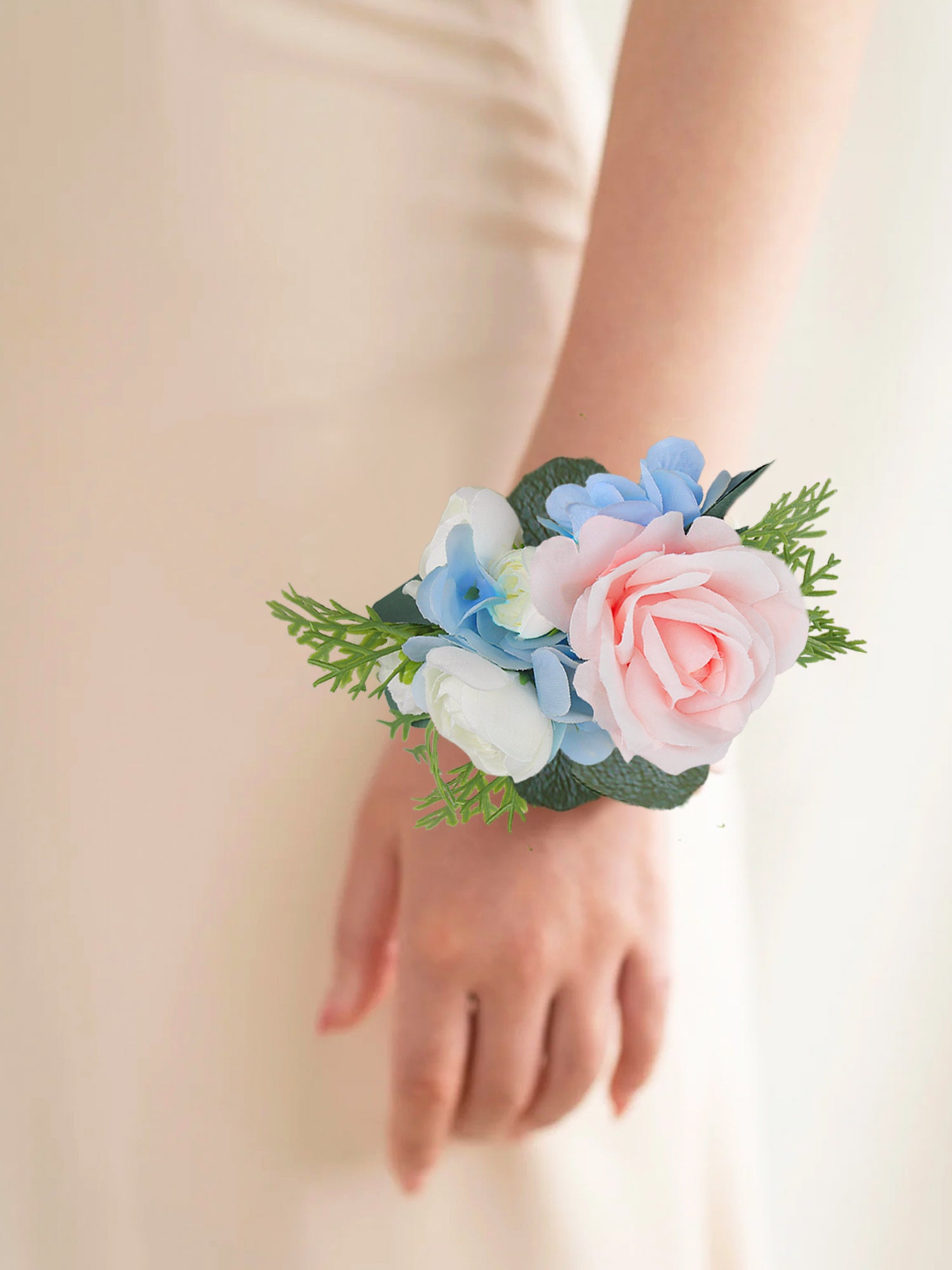 Handgelenk-Corsage in Rosa und Babyblau