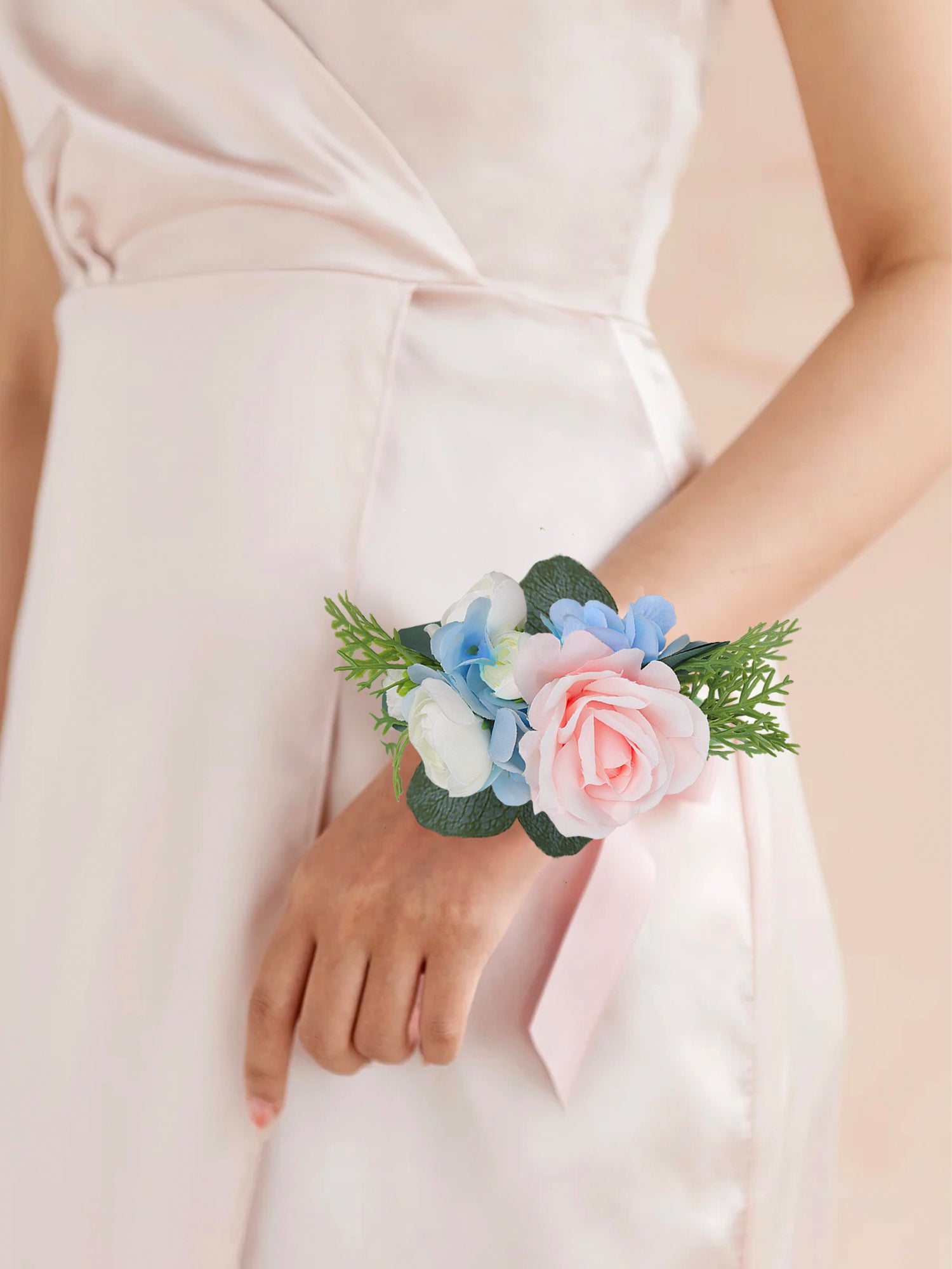 Handgelenk-Corsage in Rosa und Babyblau